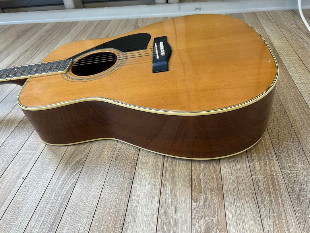 ③YAMAHA アコースティックギター FG-720