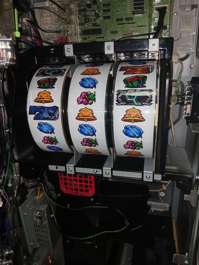 ギルティクラウン　不要機付　パチスロ実機 引き取り限定 茨城