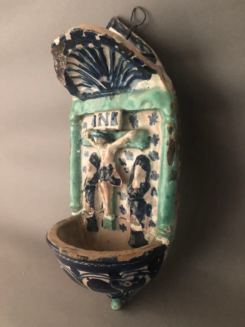 スペイン骨董　アンティーク壁掛け陶器　聖水盤