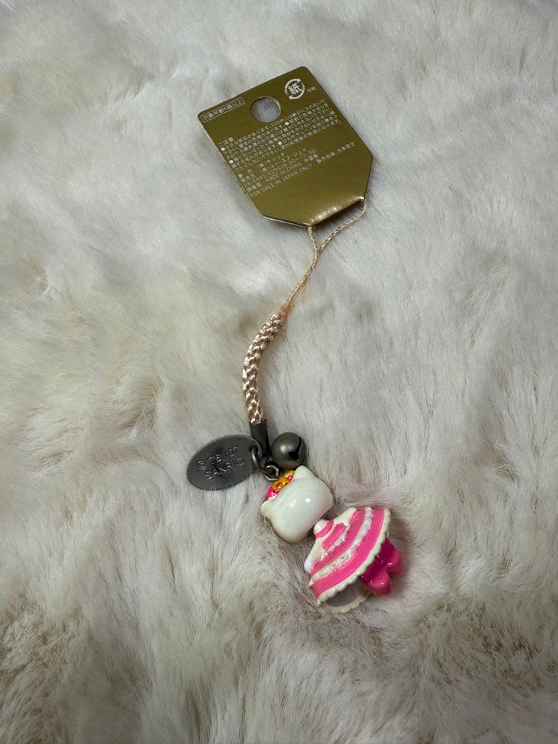 ダ*ド様 レア☆ハローキティ ユニバ USJ ストラップ　根付け