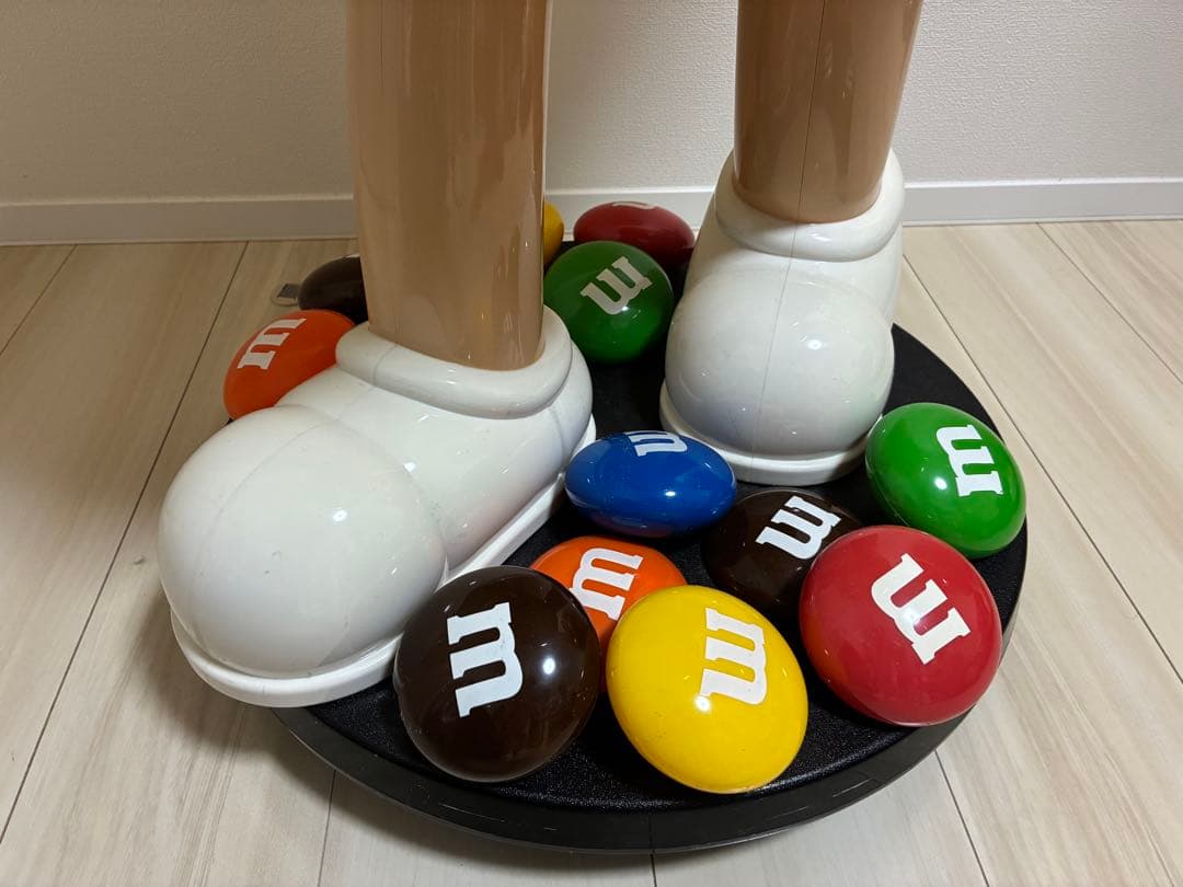 M&M's イエローマスコット スタチュー