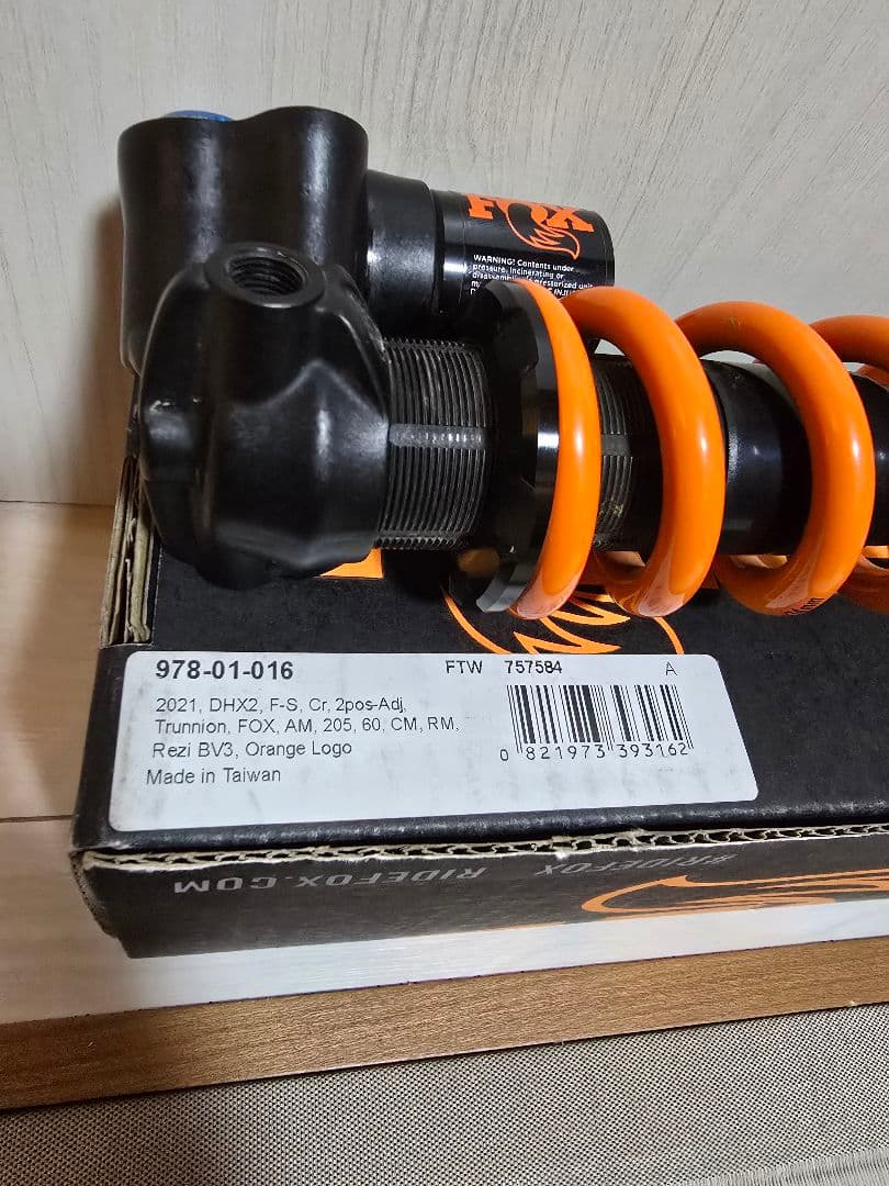 FOX DHX2 FACTORY リアサス 2021年製