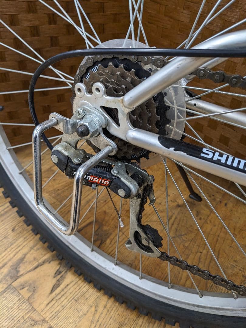 U023 マウンテンバイク　26インチ　サスペンション付き　シルバー