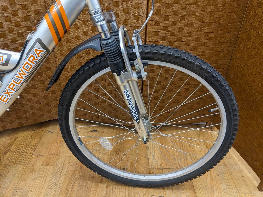 U023 マウンテンバイク　26インチ　サスペンション付き　シルバー