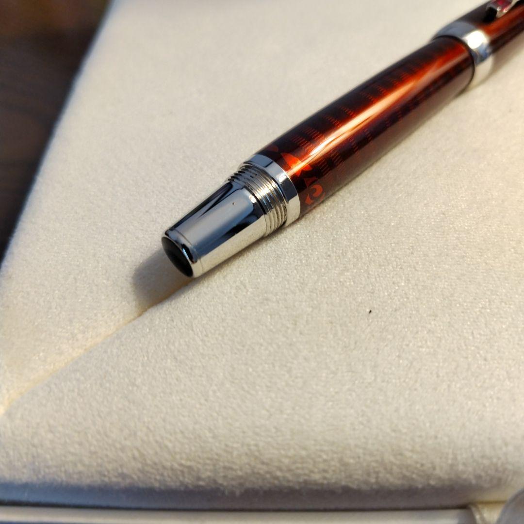 MONTBLANC　ローラーボールペンボエム 　限定品レッド色 パソ・ドブレ