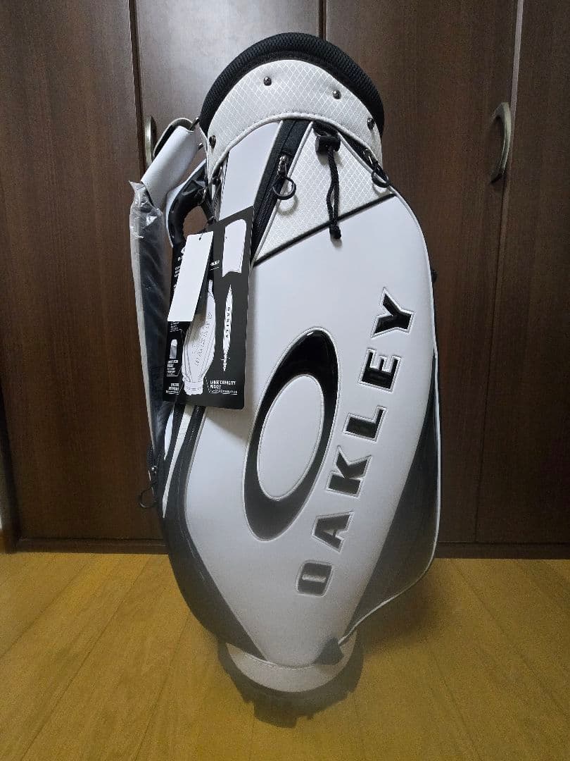 OAKLEY キャディバッグ ホワイト・ブラック