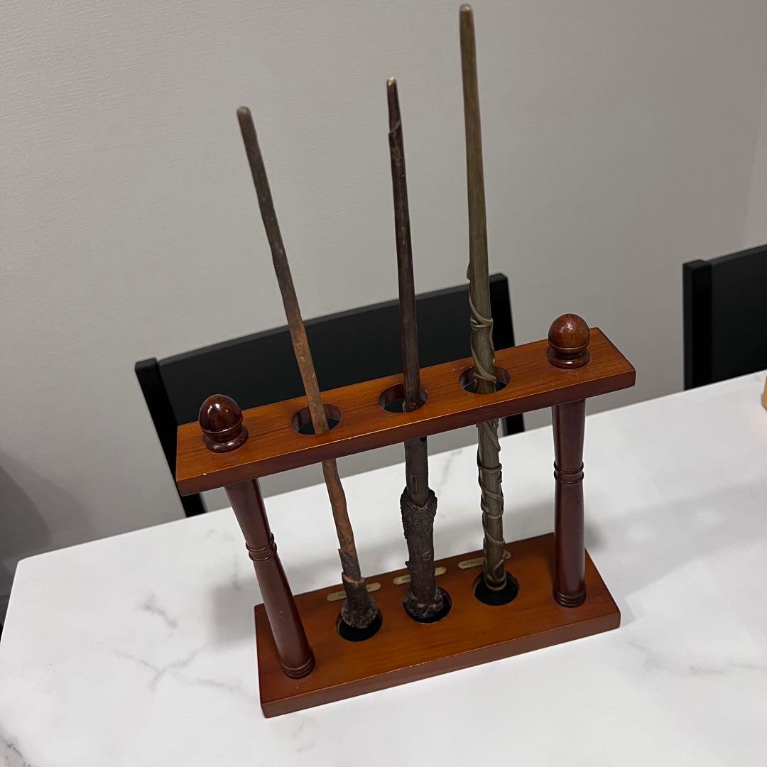 ハリーポッター　魔法の杖　WB ワーナー　3本セット　台座付き