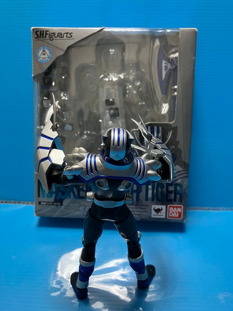 SHFiguarts 仮面ライダータイガ