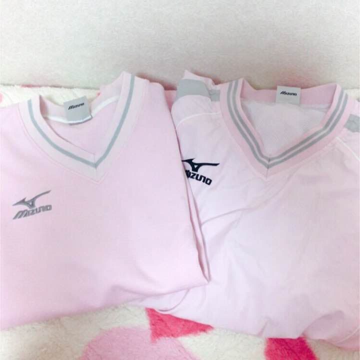 ミズノ ヨネックス