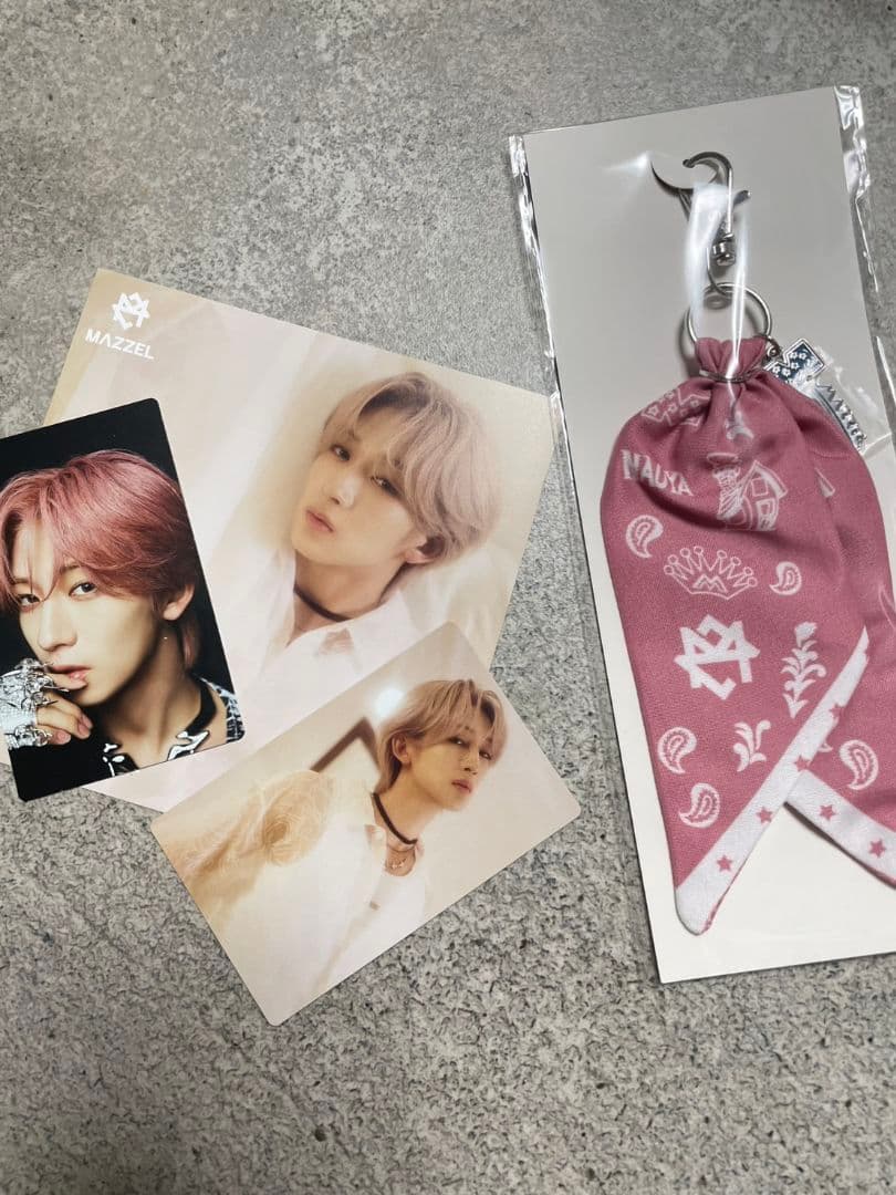 MAZZEL ROOM　まぜべや　キーホルダー　NAOYA　ナオヤ　カード３枚