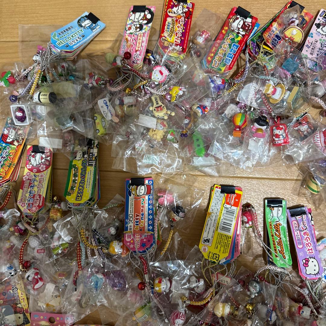 ご当地キティ　約400個