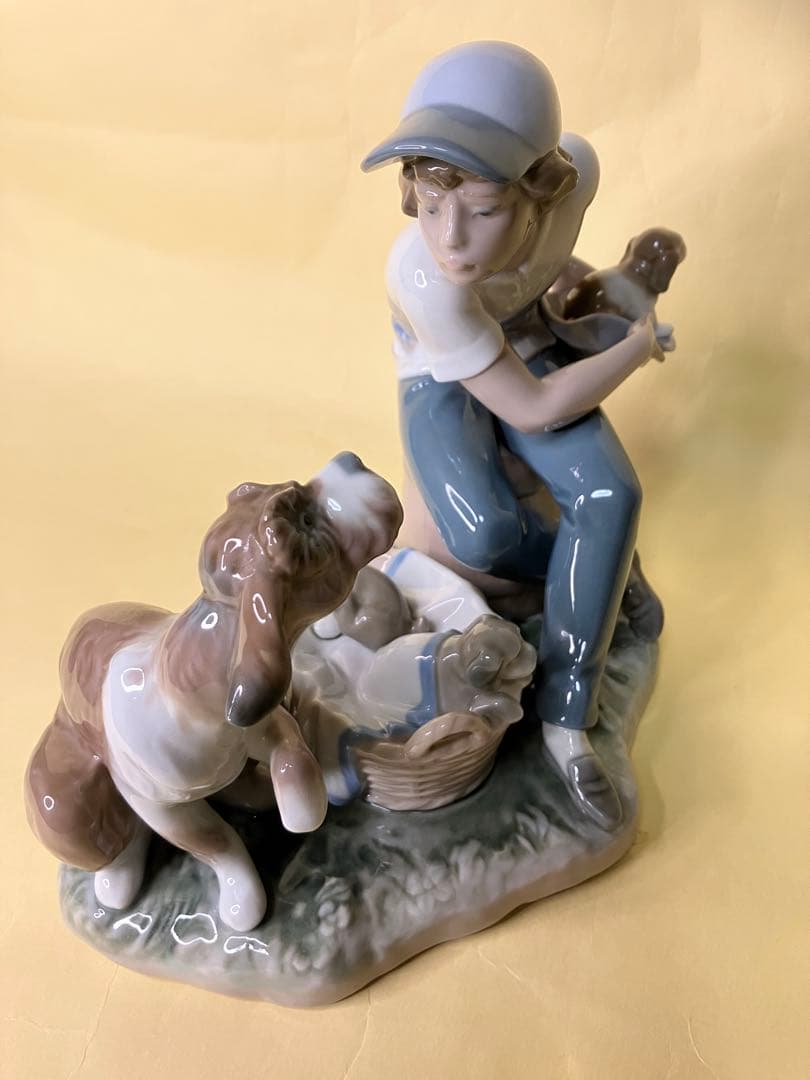 処分値下げ『1985年絶版レア品』リアドロ 犬と少年の陶器像（#5376）