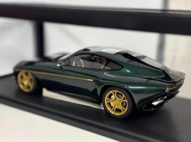 CULT 1/18 アルファロメオ ディスコ・ヴォランテ 2013 2台セット