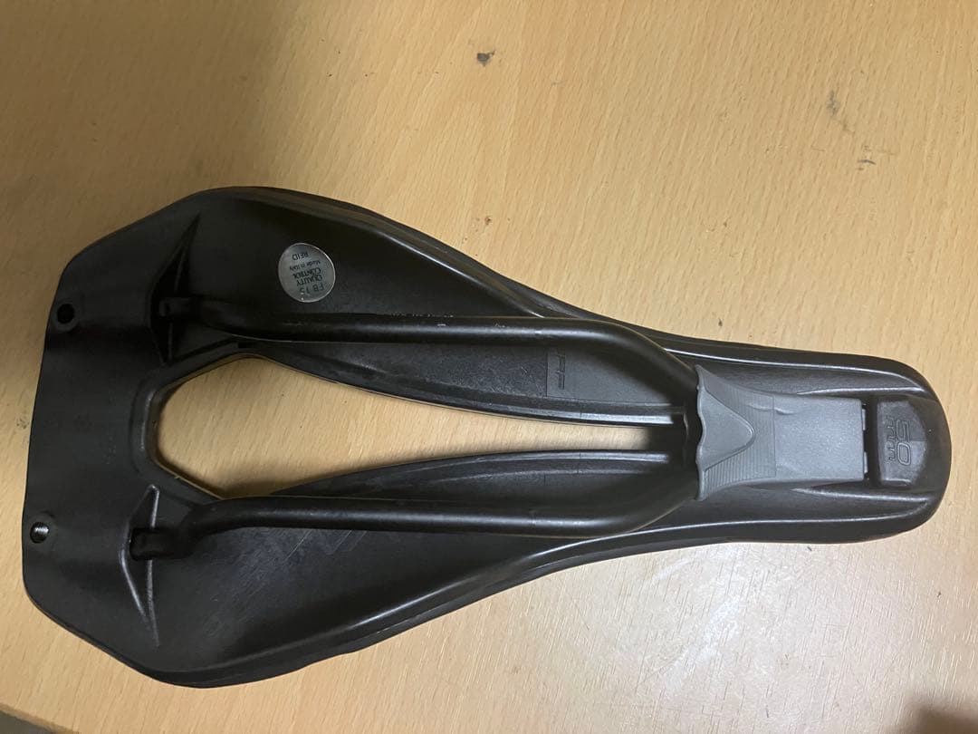 SELLE ITALIA(セライタリア) WATT S.FLOW