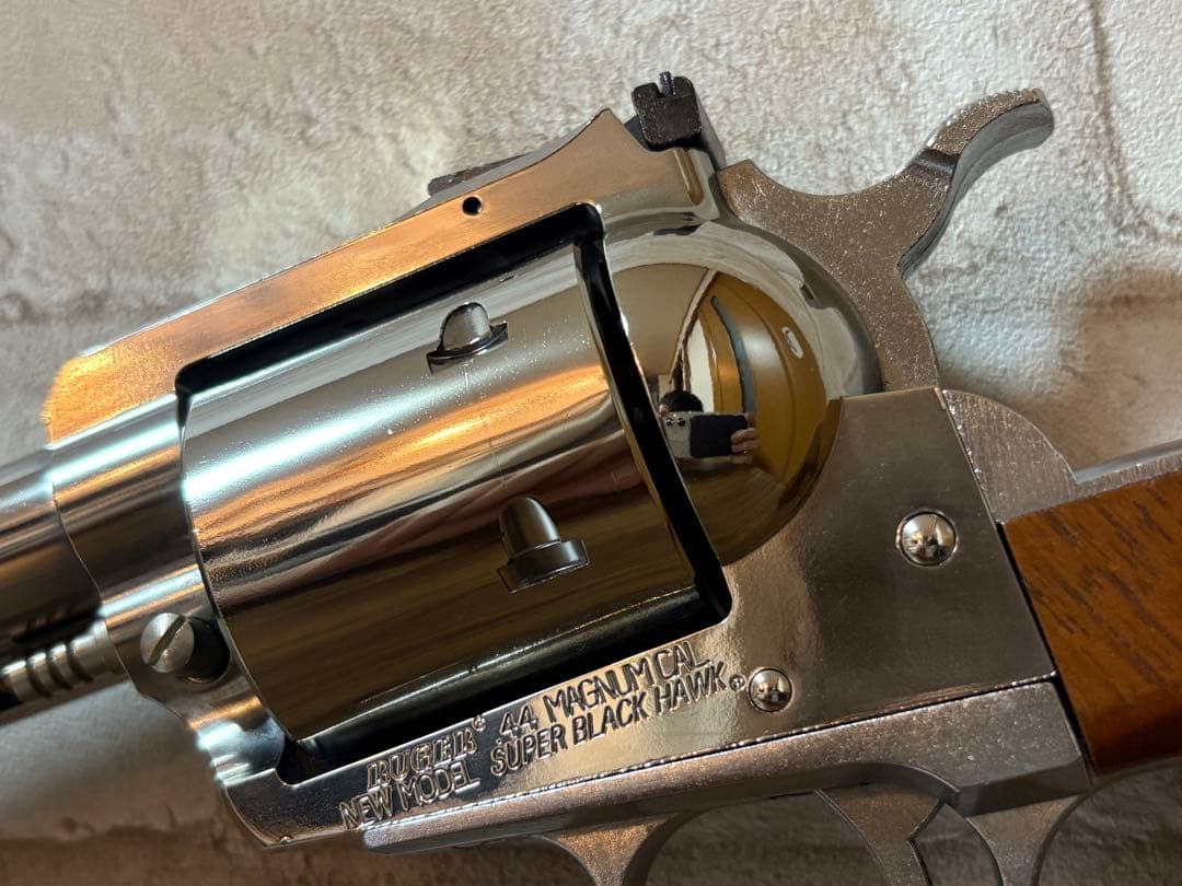 【簡易的な鏡面磨き処理済み】マルシンスーパーブラックホーク 木製グリップ