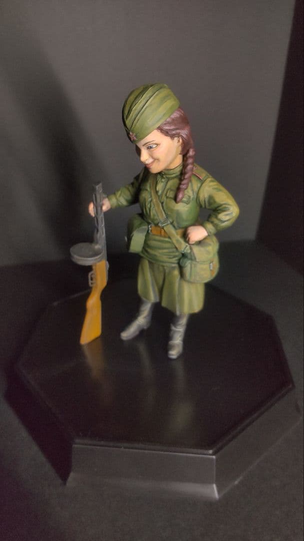 ファインモールド 鳥山明 ワールドファイター ターニャ 塗装済み完成品