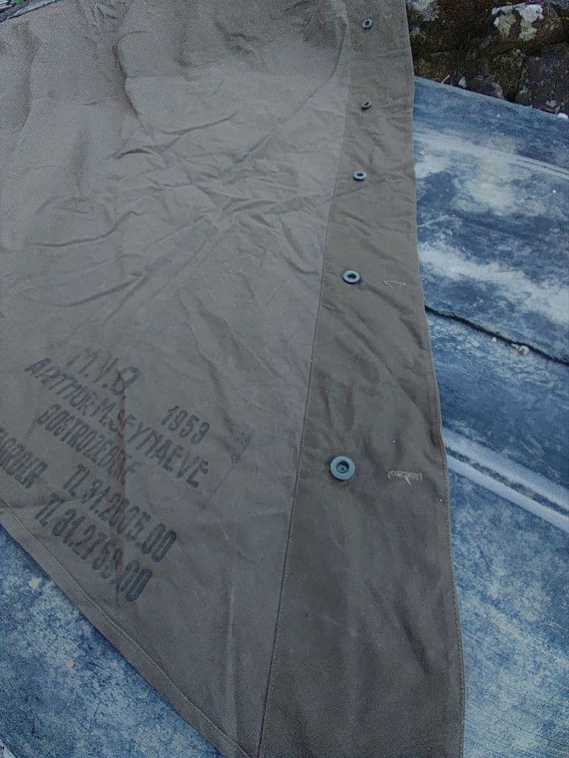 1953年製 (オリーブグリーン？)　オランダ軍パップテント1枚