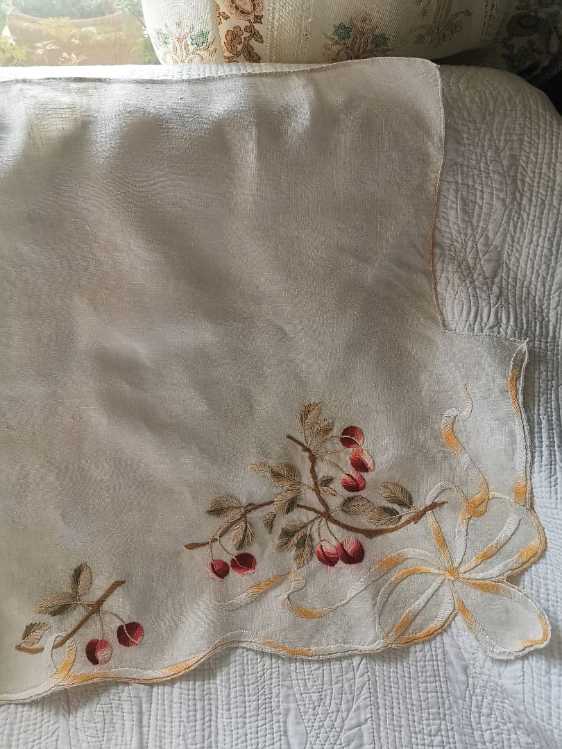 アンティークフランス チェリー＆リボン刺繍のロングクロス リネンカフェカーテン