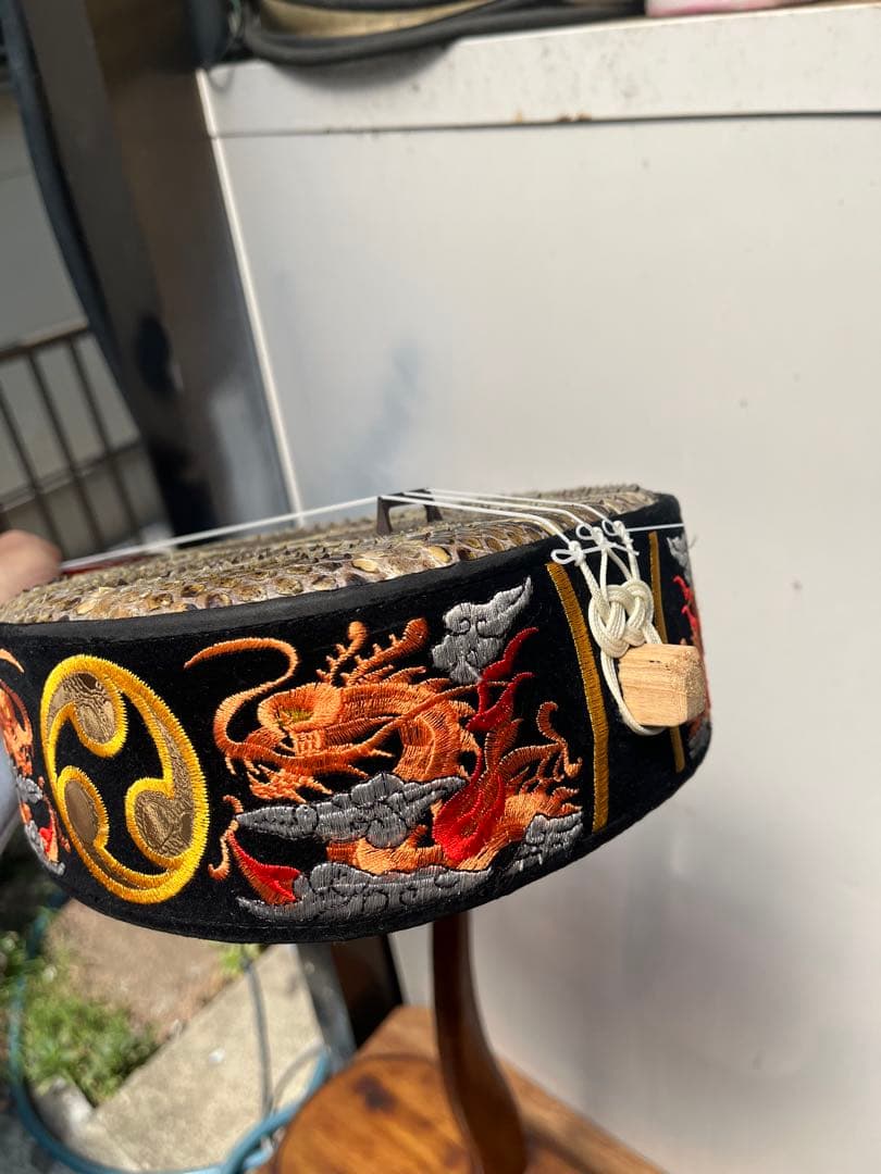 沖縄三線　黒柿(縞杢)小与那城型