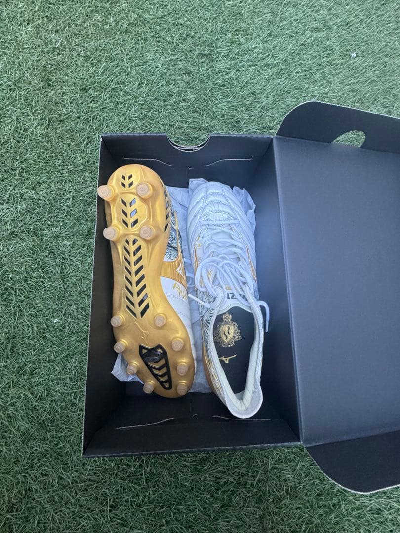 ミズノモレリアネオ3 セルヒオラモスモデル　27cm