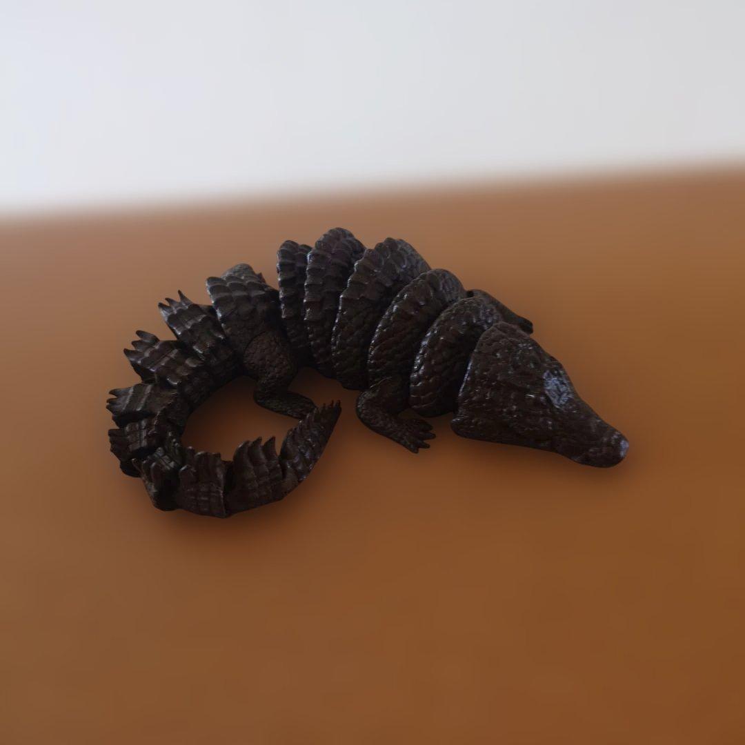 銅製　鰐　自在　在銘