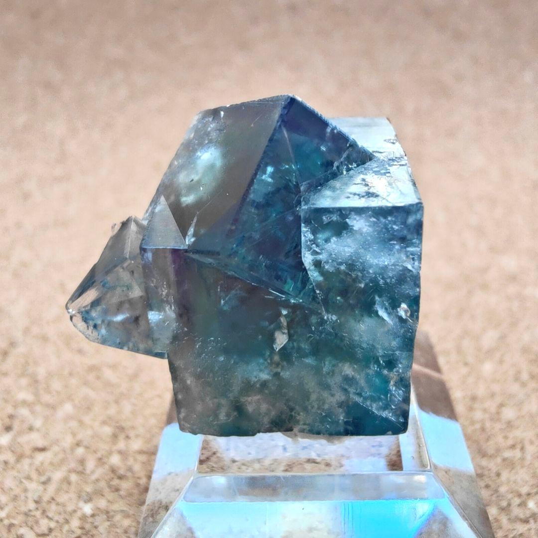 Rainbows End Pocket産フローライト 天然石 鉱物 原石