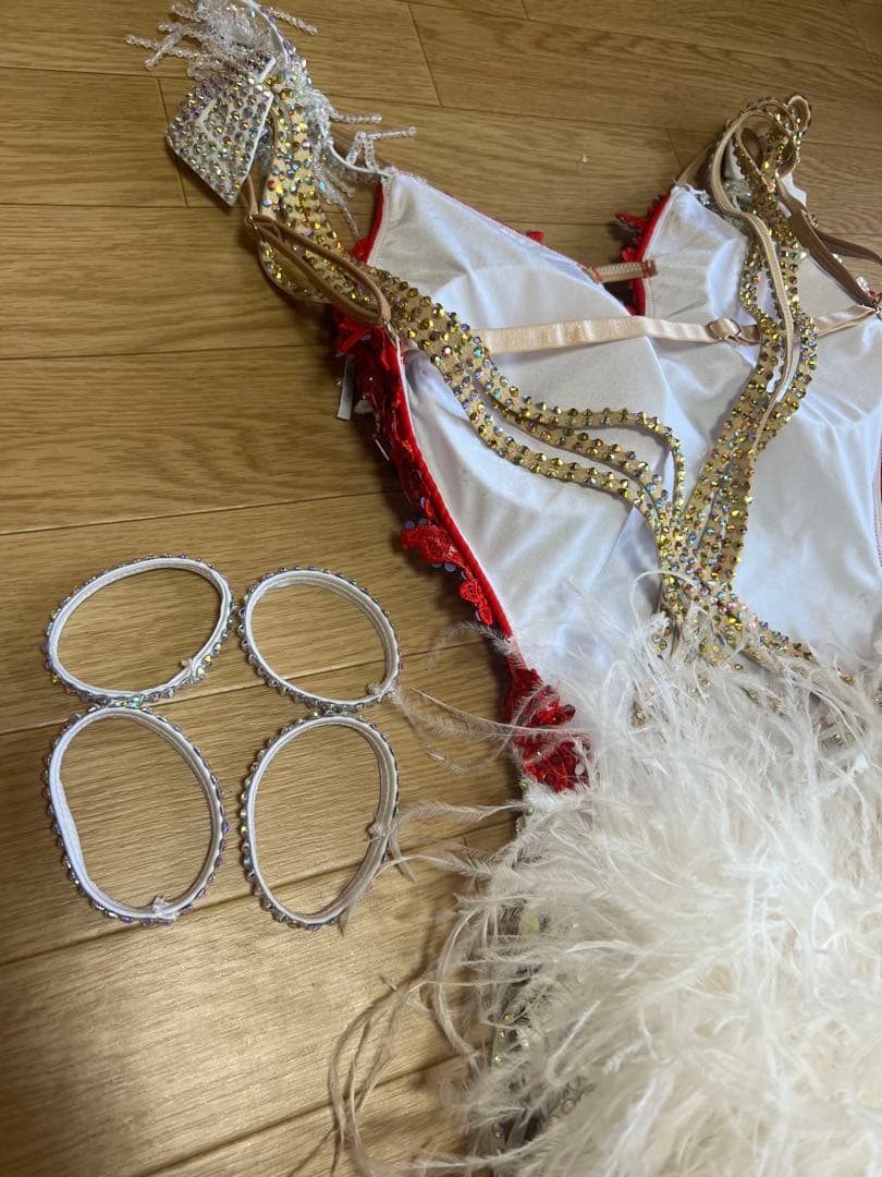 社交ダンス用赤と白のドレス　サイズS~M使用感ありません