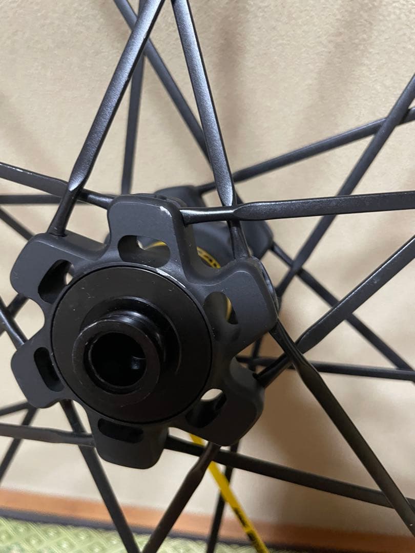 MAVIC KSYRIUM PRO UST DISC シマノ用