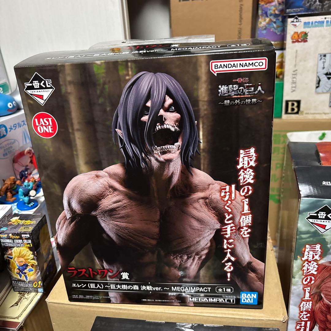 進撃の巨人フィギュアセット売り 進撃の巨人マグネット