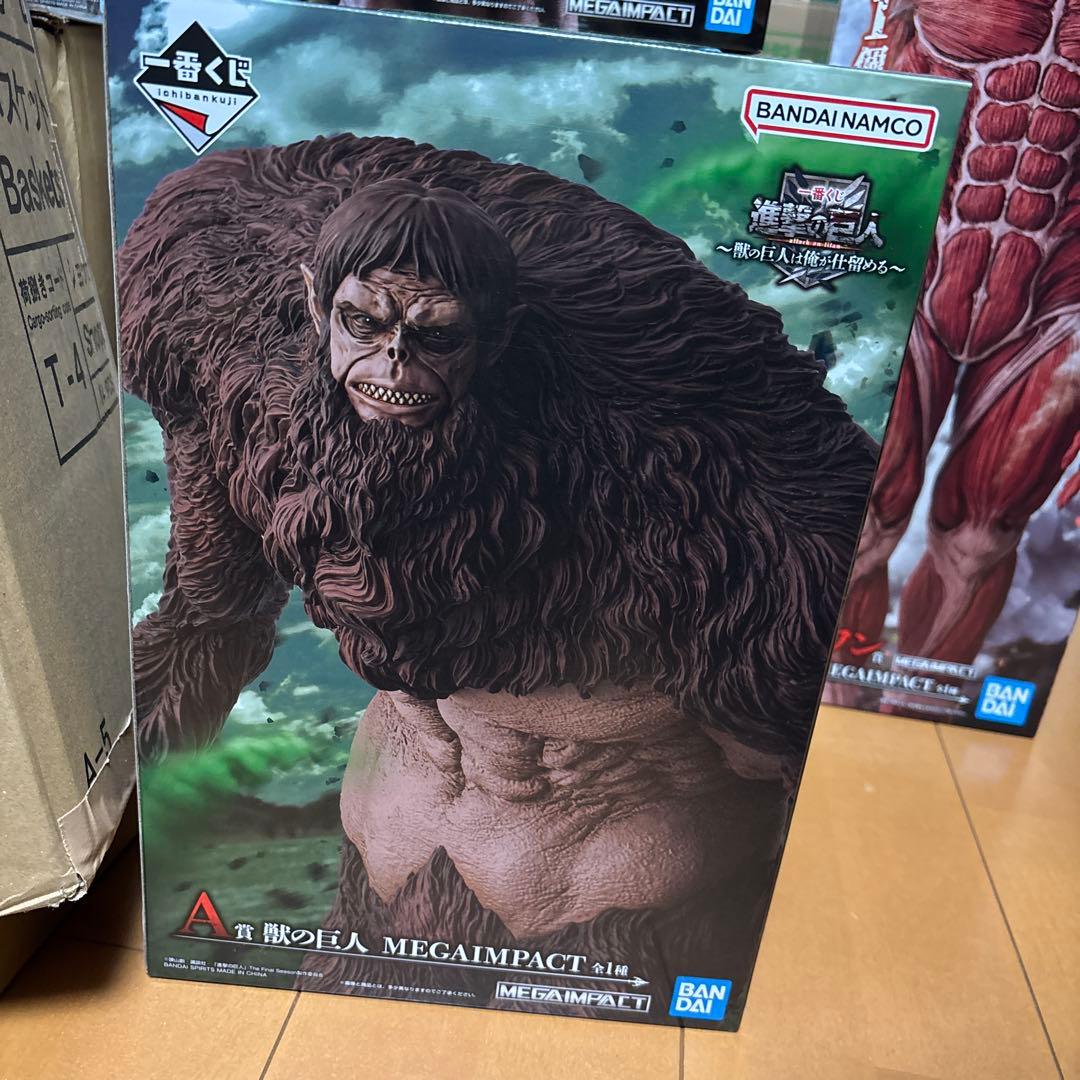 進撃の巨人フィギュアセット売り 進撃の巨人マグネット