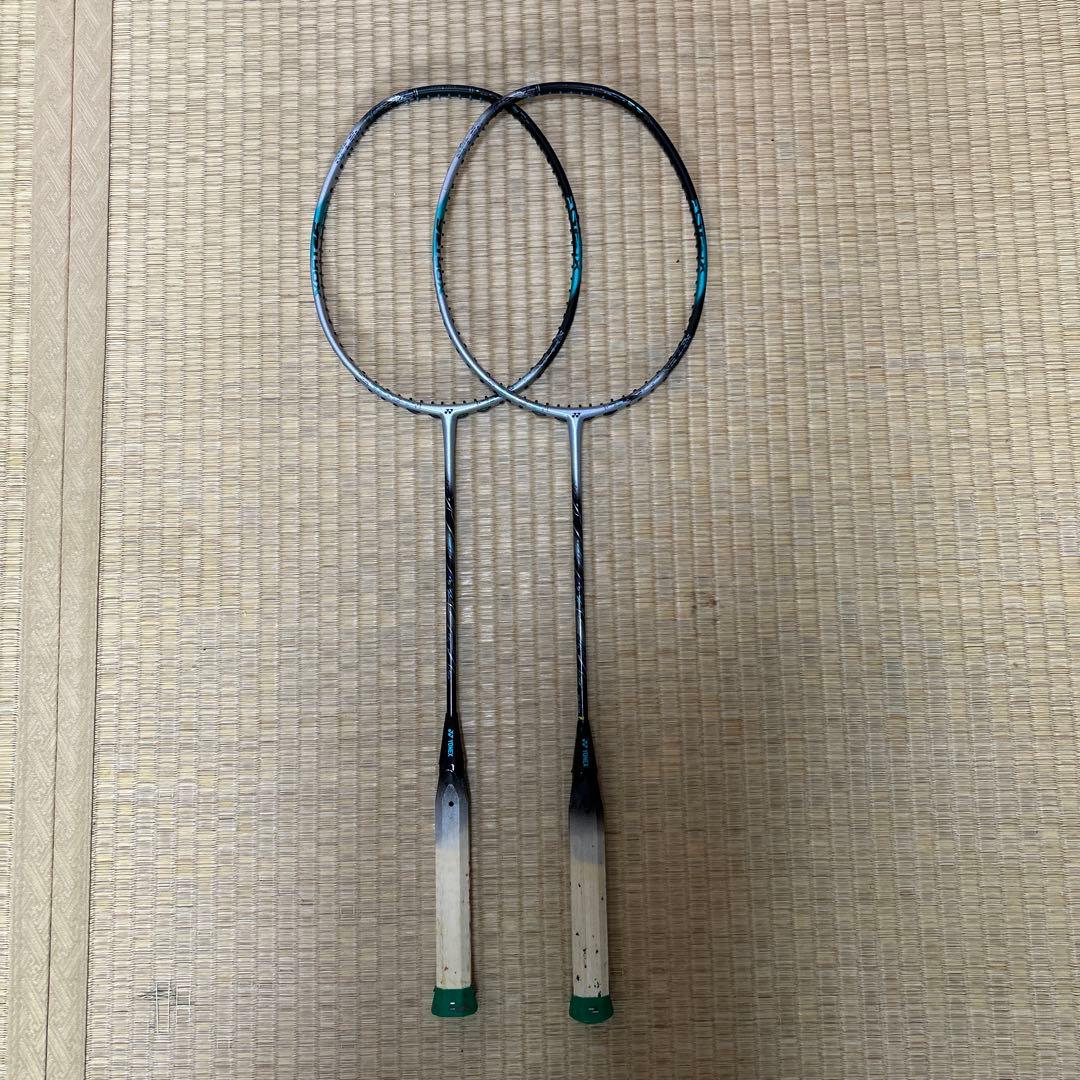 バドミントンラケット88sproジャンク品2本