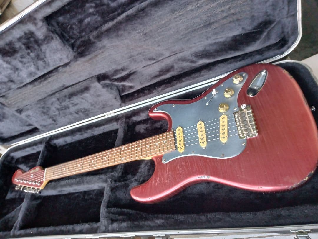 午前10時まで9,000円！ KGARAGE　ストラトタイプ　 レリ加工