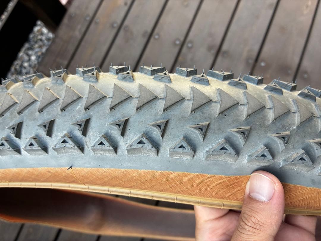 【最終値下げ】ultradynamico MARS 27.5 x 2.2?セット