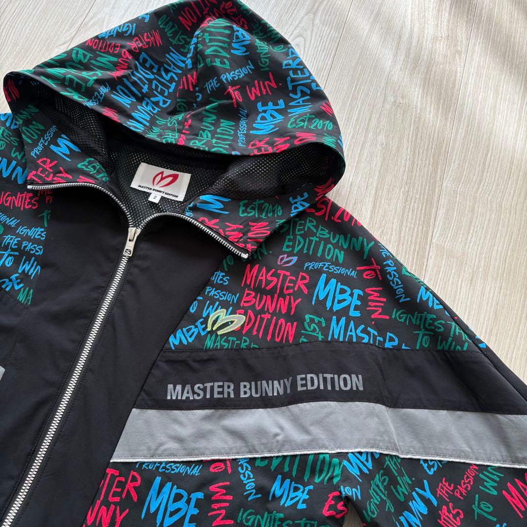 【極美品】マスターバニーエディション 2024 ブルゾン 総柄 フーディ 2 L