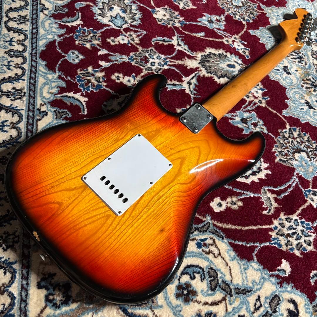 YAMAHA SR400 ストラトキャスター　ジャパンビンテージ　サンバースト