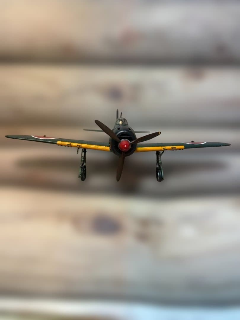 青島文化教材社 ダイキャスト 三菱 A6M5c 零式艦上戦闘機 五二型丙