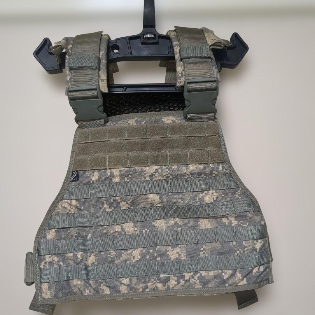 米軍装備　ACU迷彩　一式まとめてセット　プレートキャリア　BDU 実物あり