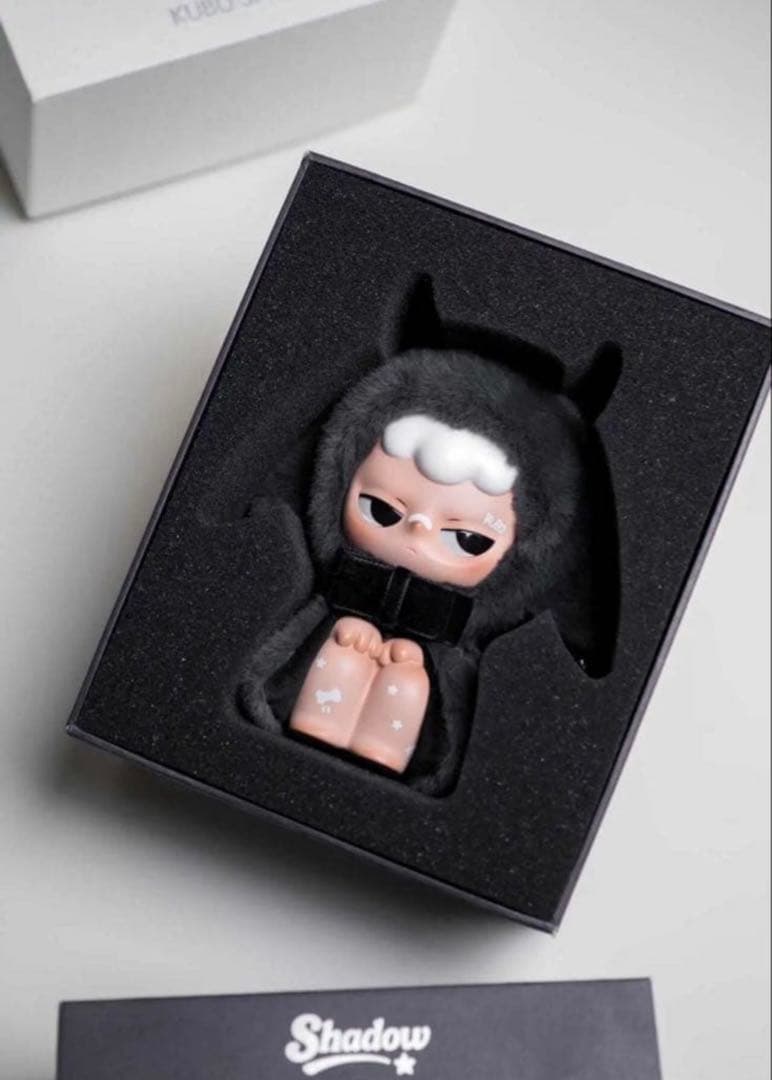 POPMART KUBO Shadow ぬいぐるみペンダント