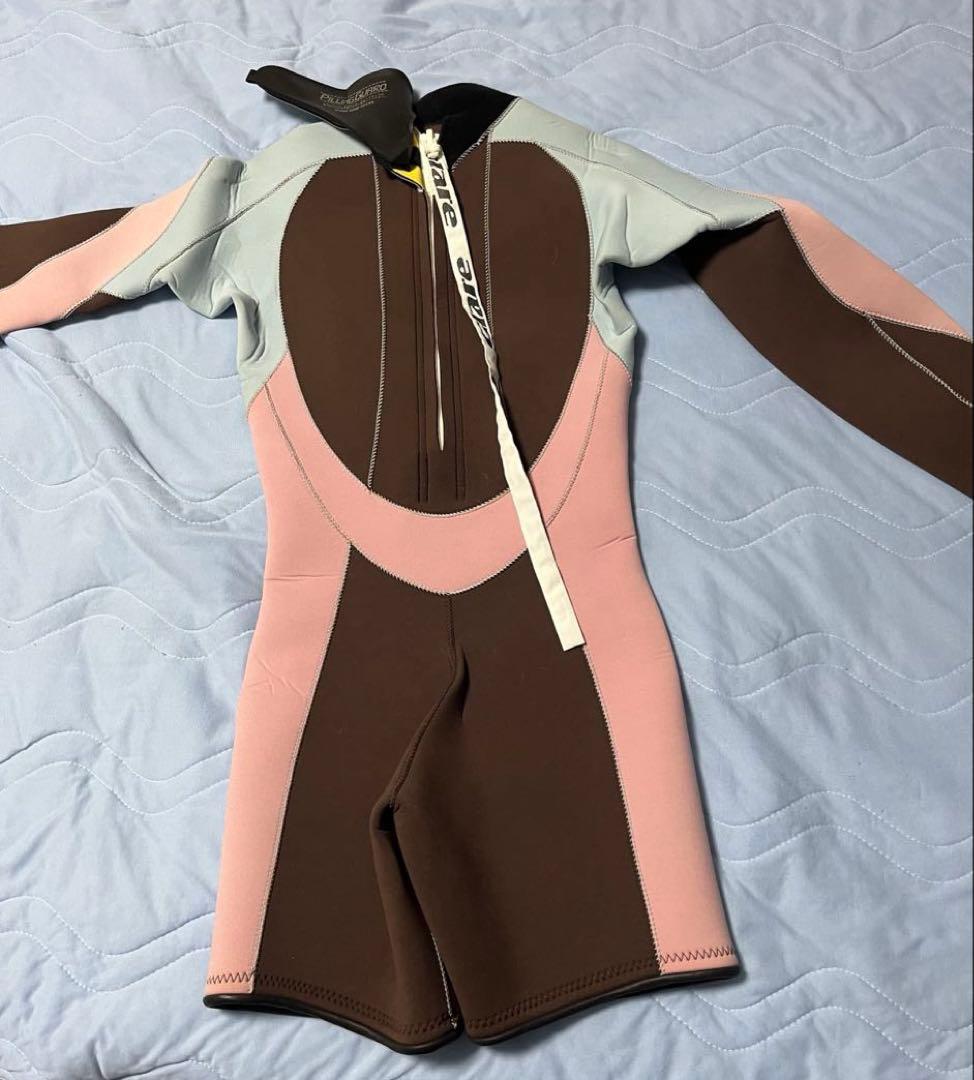 ブラウン・ピンク・ライトブルー 長袖ウェットスーツ