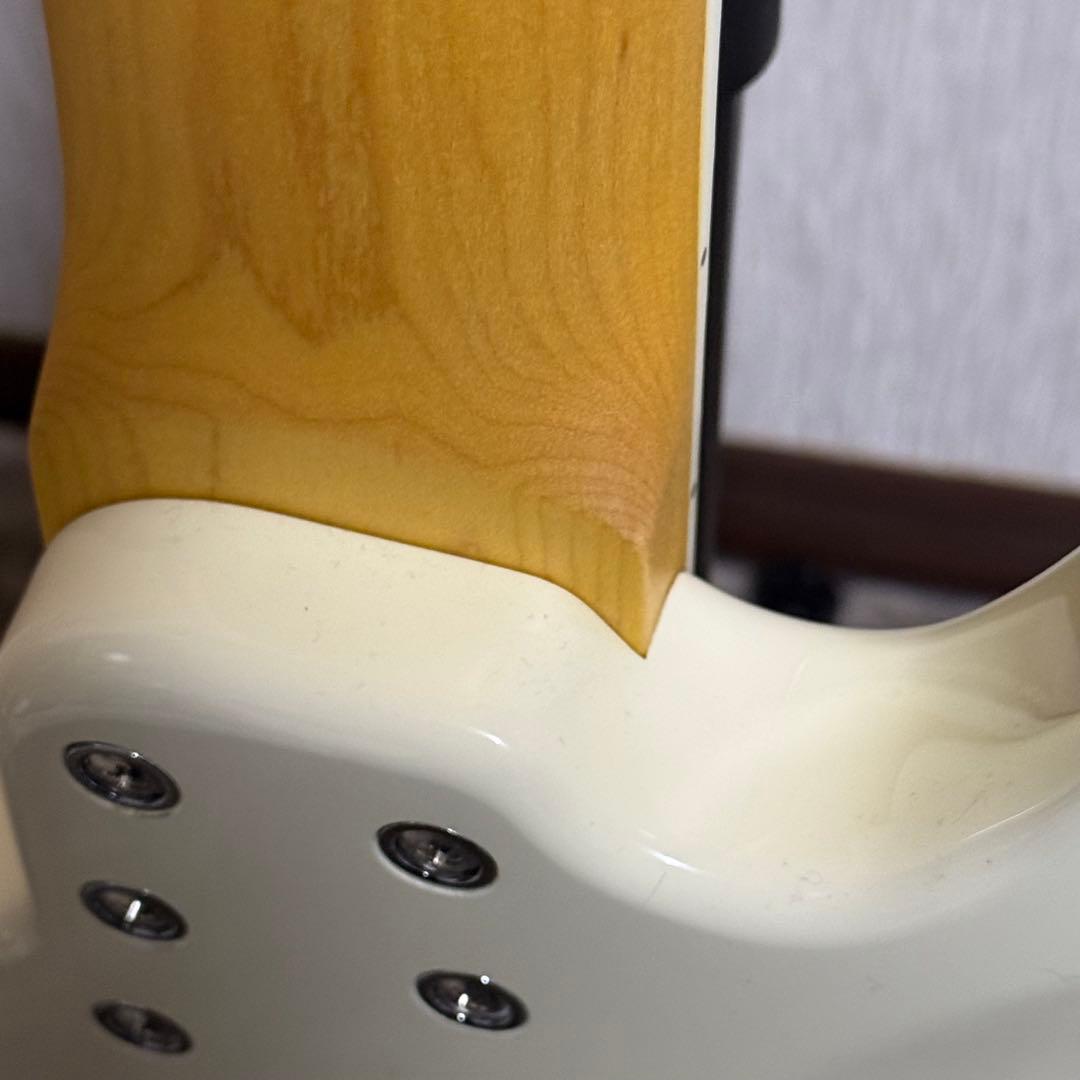 ベース Harley Benton Enhanced MP-5EB Creme