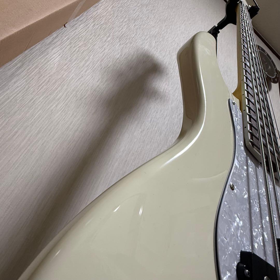 ベース Harley Benton Enhanced MP-5EB Creme