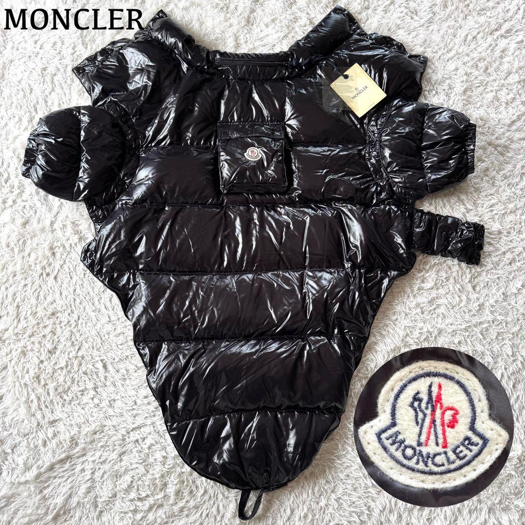 モンクレール 犬用 ダウンジャケット　3way フード　刺繍ロゴ　ワッペン　黒