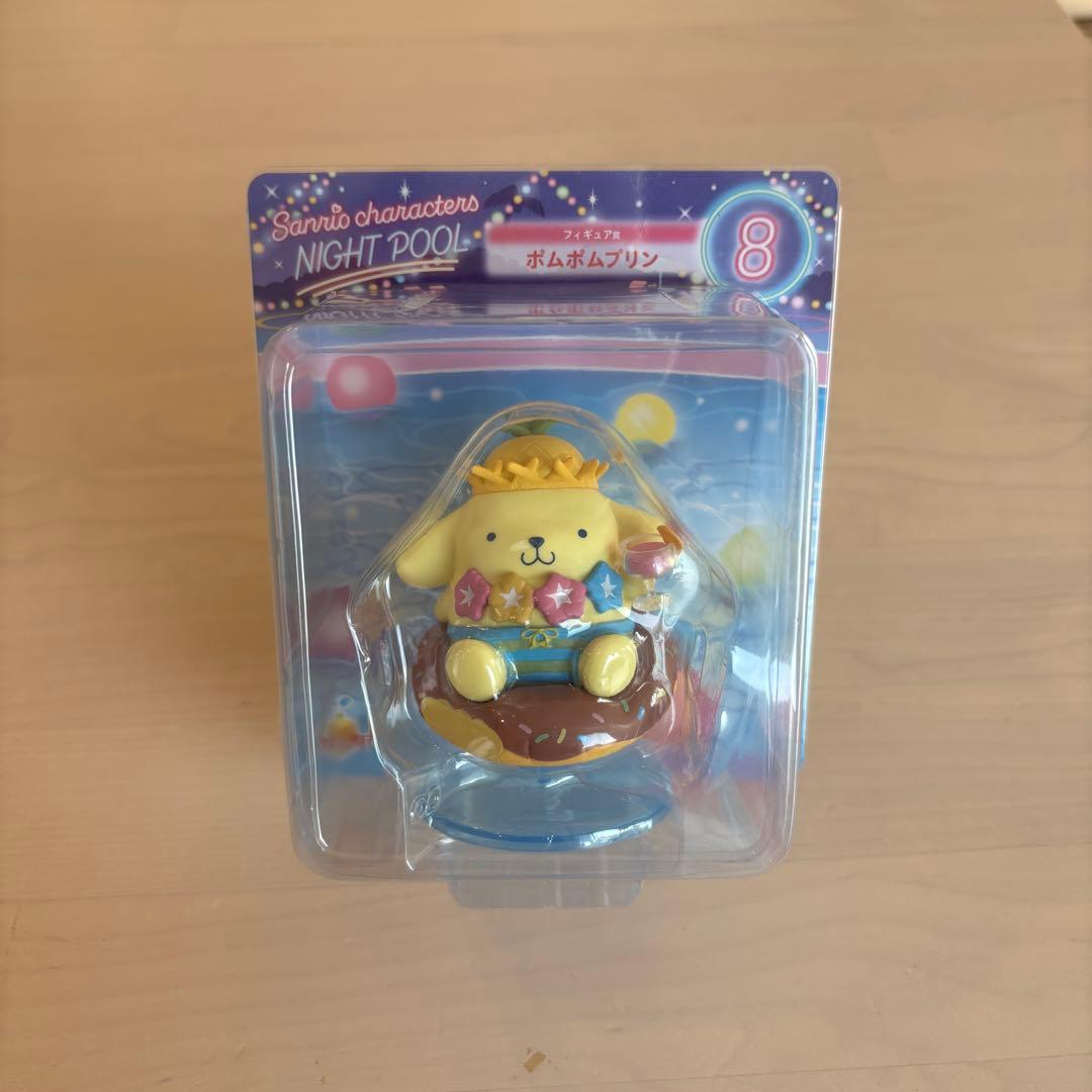 サンリオ　ナイトプール　フィギュア8点　Happyくじ　figures