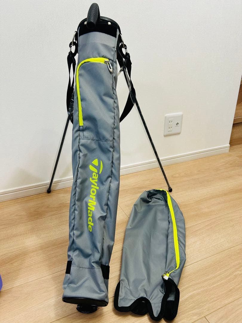 TaylorMade セルフスタンドケース　グレー、イエロー