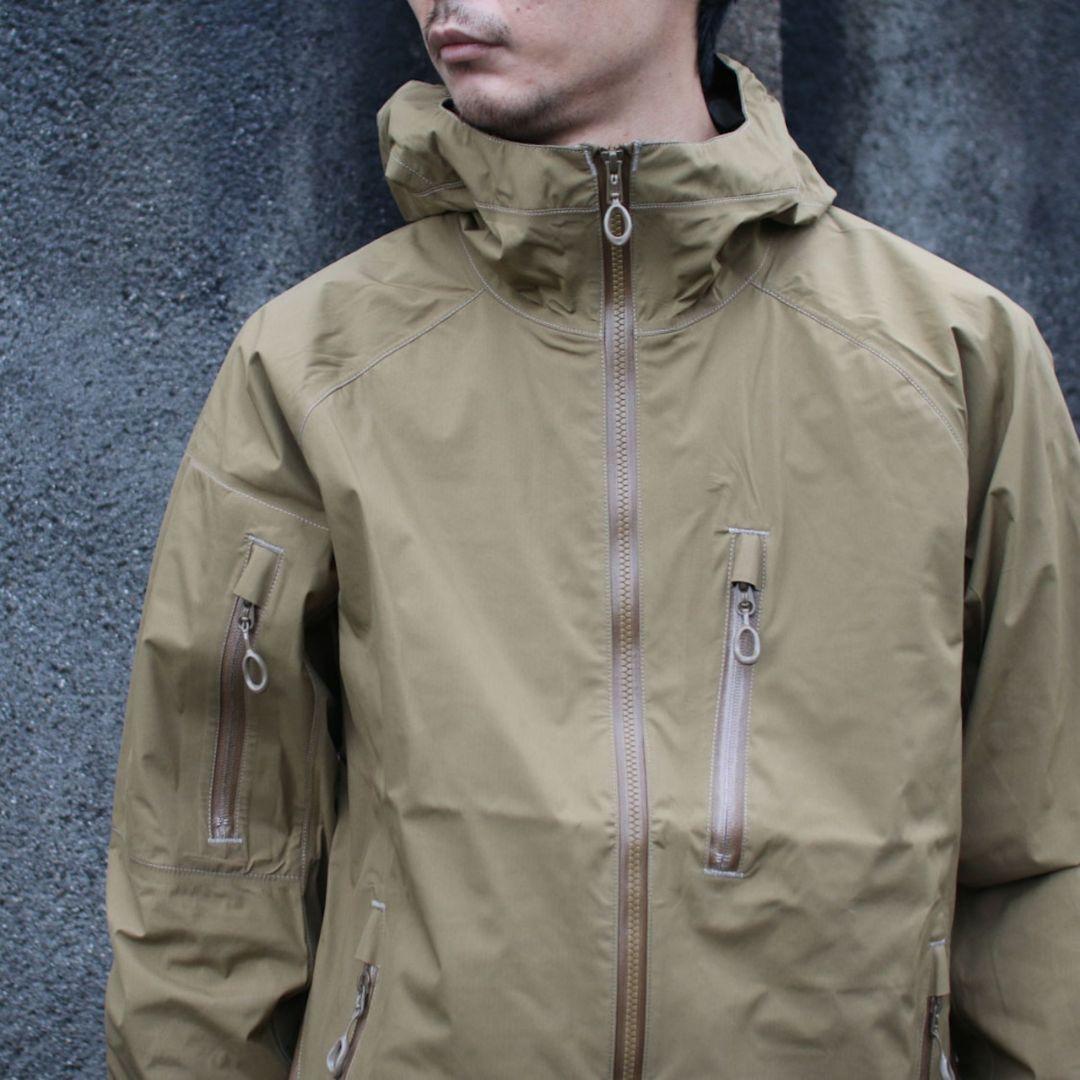 ビヨンドクロージングGORE-TEX M ベージュ