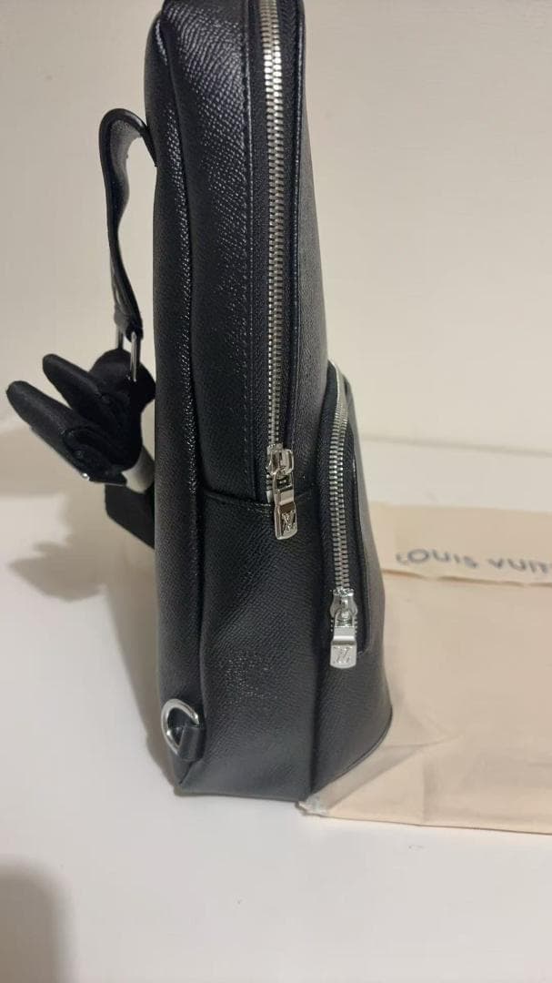 M30443 アヴェニュー ブラック ショルダー