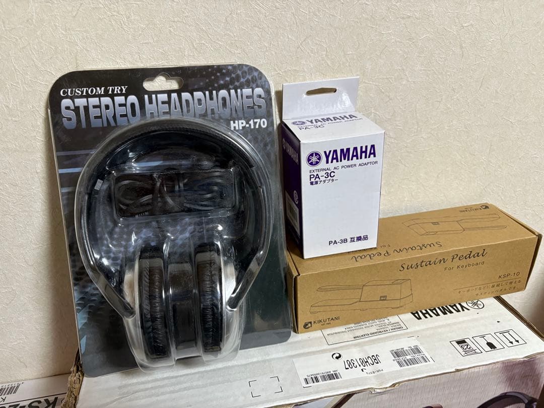 Yamaha PSR-E373 61鍵キーボード(ペダル、スタンド、イス付き)