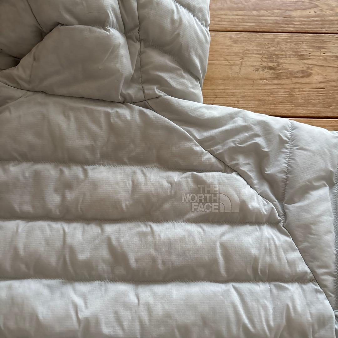 新品未使用タグ付き♪ ザ・ノース・フェイス　レッドランフーディ レディース