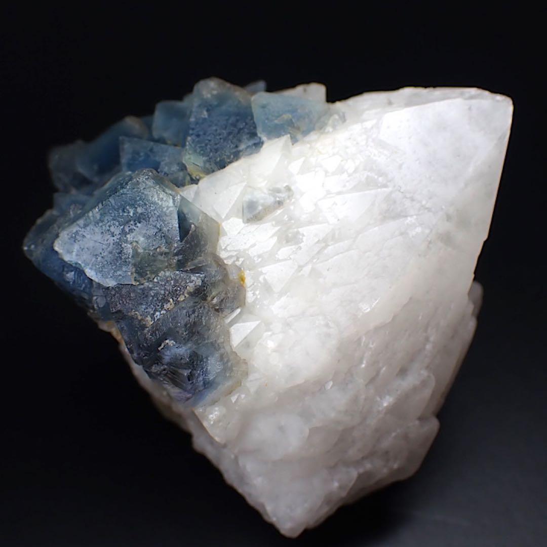 【中国/内モンゴル産】ブルーフローライトwithクォーツ