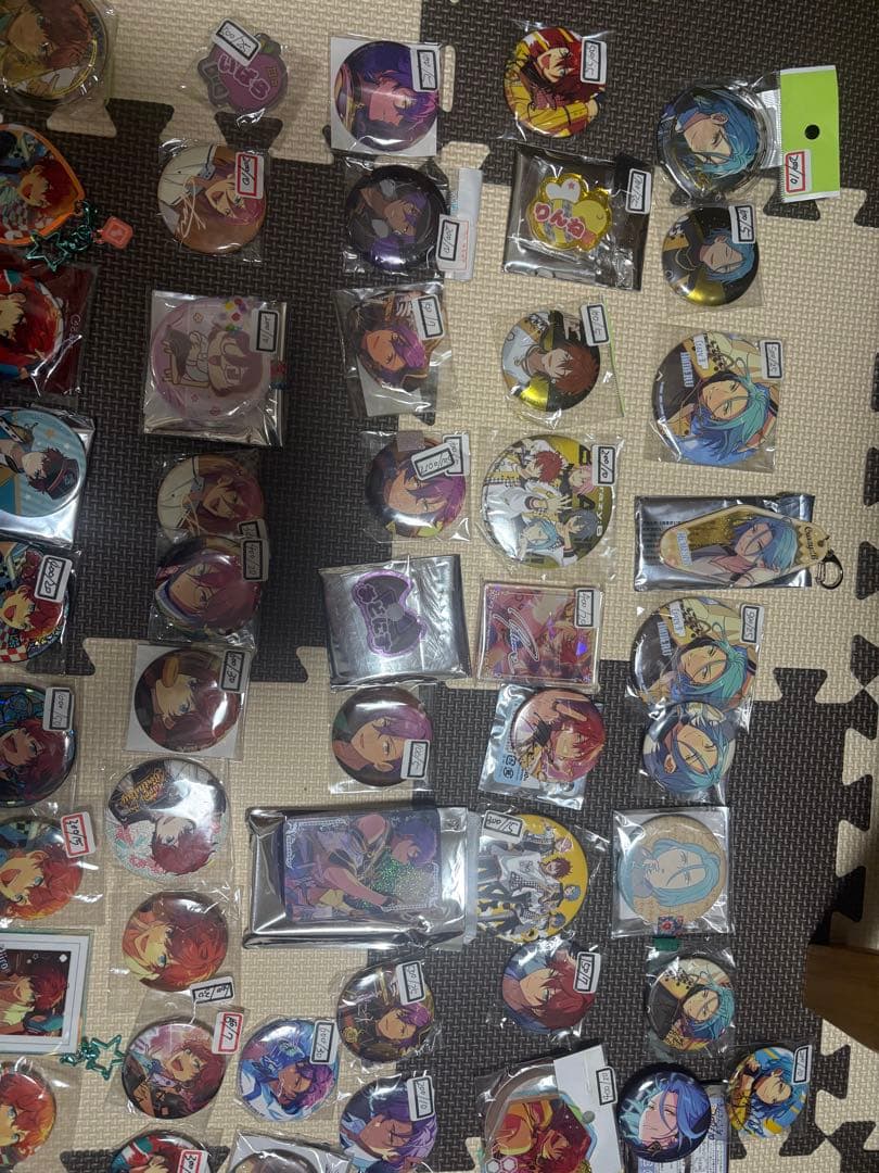 あんスタ　ピンバッジ　缶バッジ